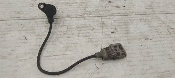 Volkswagen Touareg I Crankshaft position sensor 0261210262