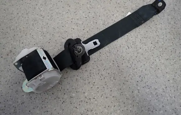 Suzuki Swift Cultus Rear seatbelt 