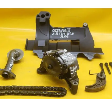 Skoda Octavia Mk2 (1Z) Oil pump 038115105C 03G103623A 038115251B