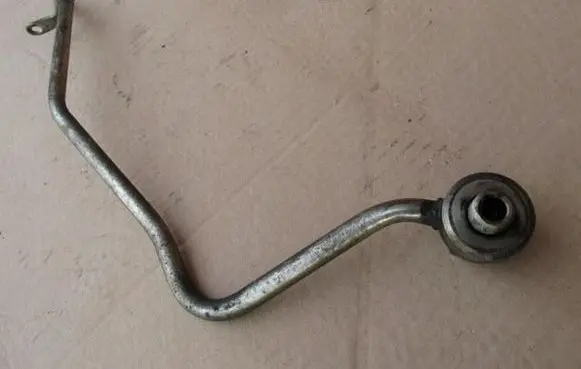 Jeep Cherokee III KJ Oil cooling pipe 