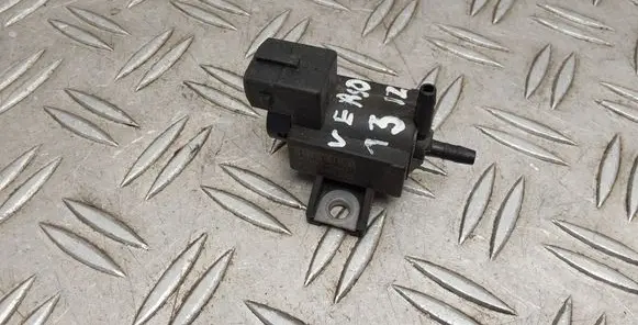 Toyota Verso Turbo solenoid valve 258600R011