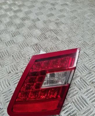 Mercedes-Benz E W212 Tailgate rear/tail lights 483622R
