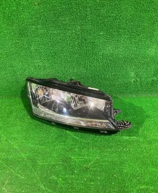 Skoda Fabia Mk3 (NJ) Headlight/headlamp