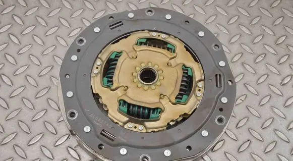 Toyota RAV 4 (XA50) Flywheel 8NT