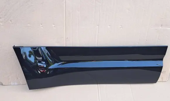 Land Rover Defender Rear door trim (molding) L8B2-274A48-C L8B2274A48C