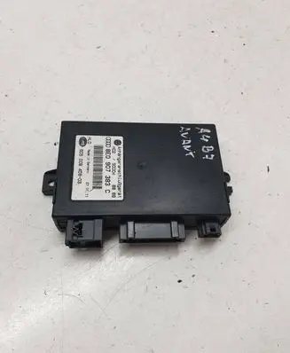 Audi A4 S4 B7 8E 8H Tow bar trailer control unit/module 8E0907383C S0004 5DS00840803