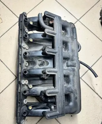BMW 5 E39 Intake manifold 7501527