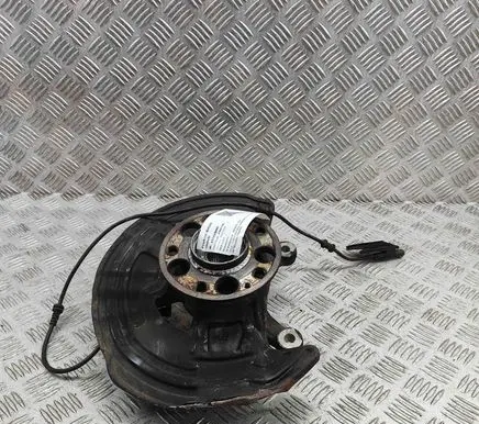 Infiniti Q30 Front wheel hub A2463320200