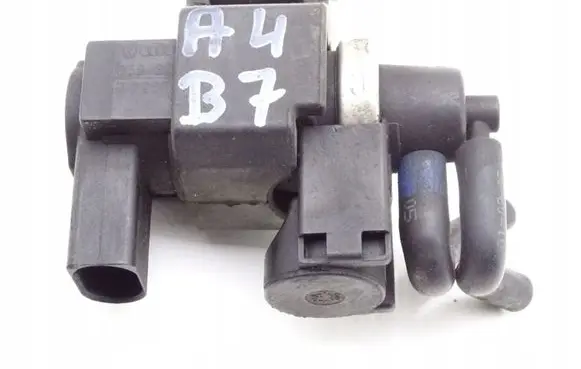 Audi A4 S4 B5 8D Turbo solenoid valve 0599006628A