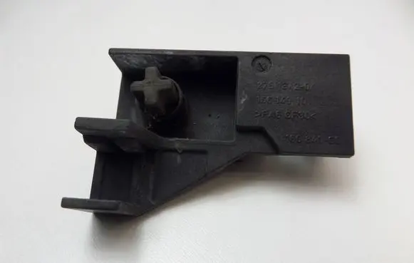 Mini One - Cooper R57 Radiator mount bracket 2751342
