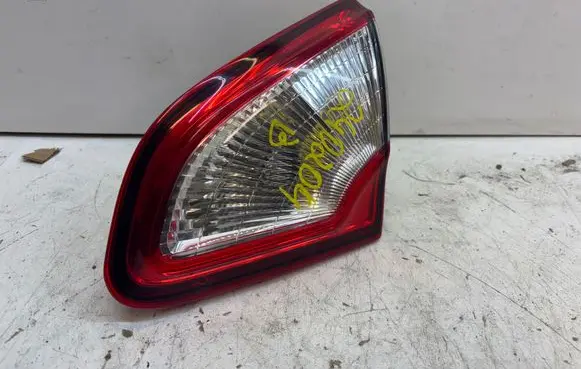 Nissan Qashqai Tailgate rear/tail lights 89503209 B28550BR01