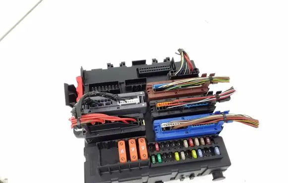 Opel Signum Fuse module 13189923 519049506 90414477