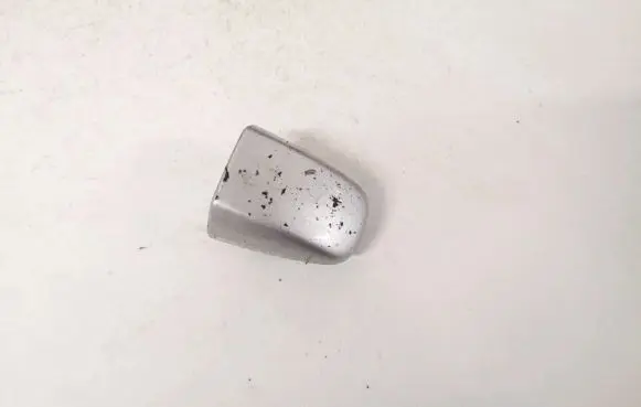 Toyota Avensis T270 Loading door cover/cap 