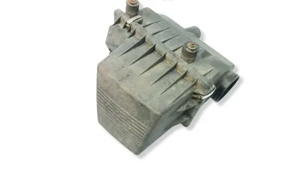 BMW 3 E30 Air filter box 1715881
