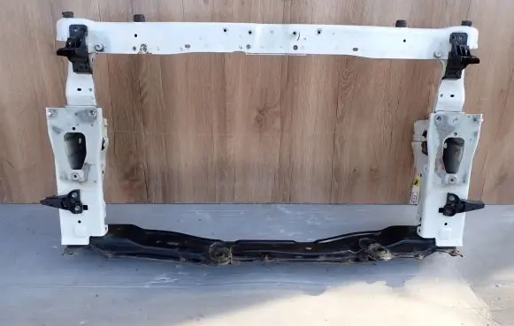 Suzuki Swift II Front bodywork piece 
