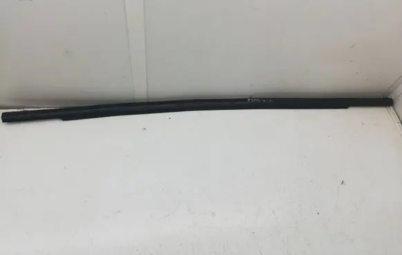 Peugeot 3008 I Rubber seal rear door window/glass 
