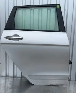 Rear door