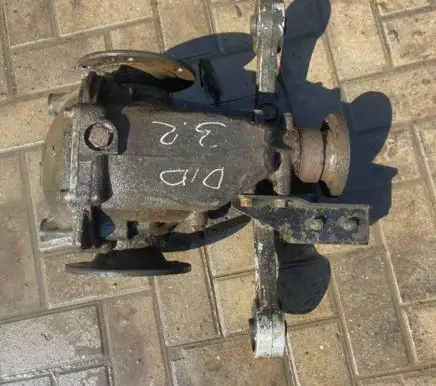 Mitsubishi Pajero Rear differential