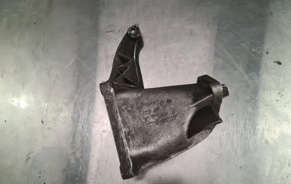 Ford Galaxy Engine mounting bracket 7M0199207B 7M0199207