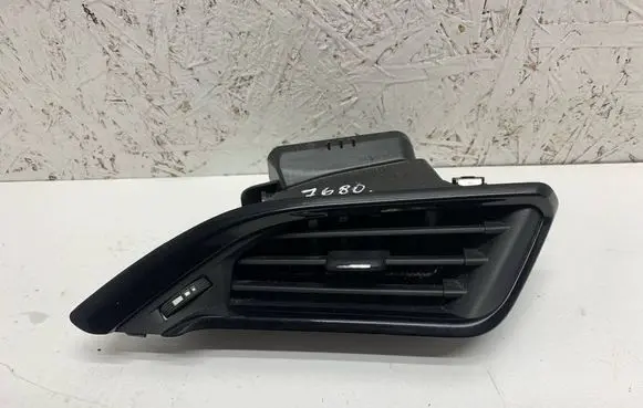 Peugeot 208 Dashboard side air vent grill/cover trim 9673131677