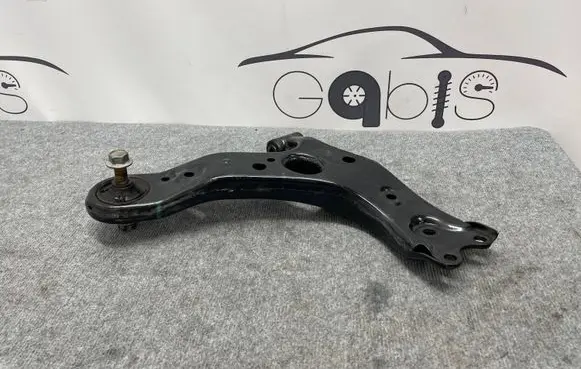 Toyota Auris E180 Front lower control arm/wishbone 5724A