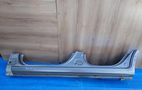 KIA Rio Sill