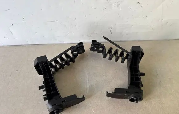 BMW i4 Front bumper mounting bracket 1148807