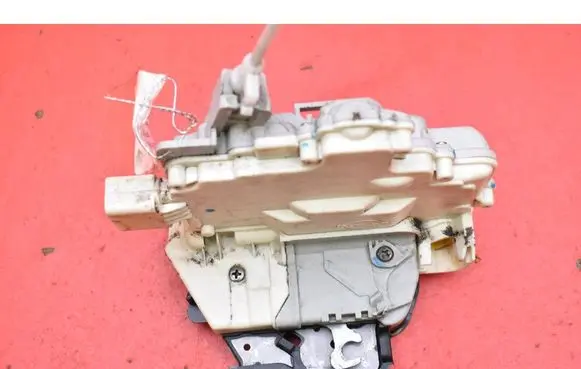 Audi A3 S3 A3 Sportback 8P Front door lock 4F1837015E