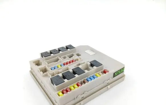 Renault Clio III Fuse box set 356231F