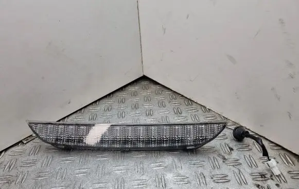 Mitsubishi Outlander Third/center stoplight 30632918