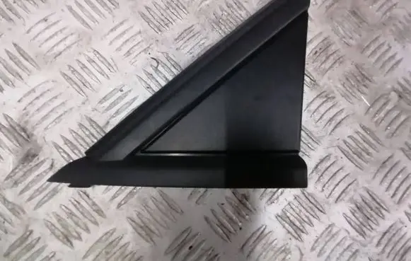 Opel Crossland X Front door glass trim molding 13482337