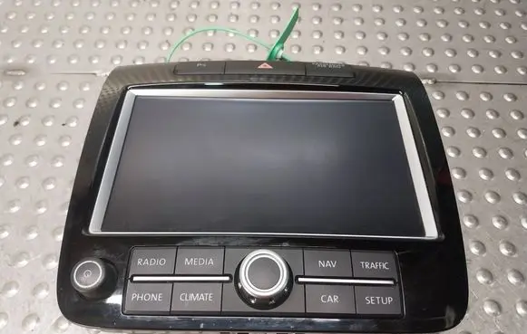 Volkswagen Touareg II Screen/display/small screen 7P6919603