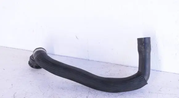 Volvo V60 Engine coolant pipe/hose 207536