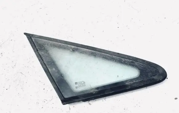 Opel Zafira A Front triangle window/glass 