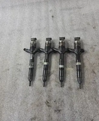 Fuel injectors set