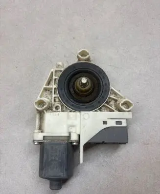 Peugeot 407 Rear door window regulator motor 130822200
