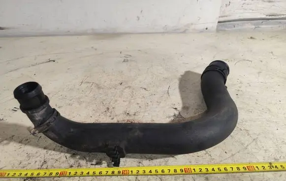 Intercooler hose/pipe