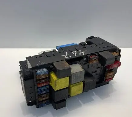 Mercedes-Benz C W203 Fuse module 0025459401 5DK00797330 A0025459401