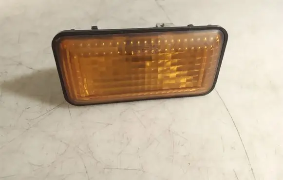 Volkswagen Golf III Front fender indicator light 1H0949111