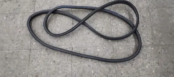 Peugeot 206+ Front door rubber seal 
