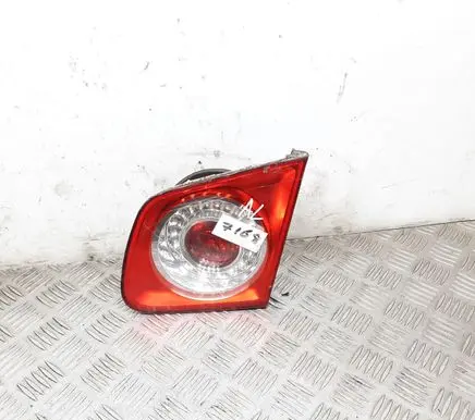 Volkswagen Jetta V Tailgate rear/tail lights 1K5945094 983152