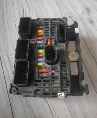 Peugeot 407 BSM Control unit 9656593780