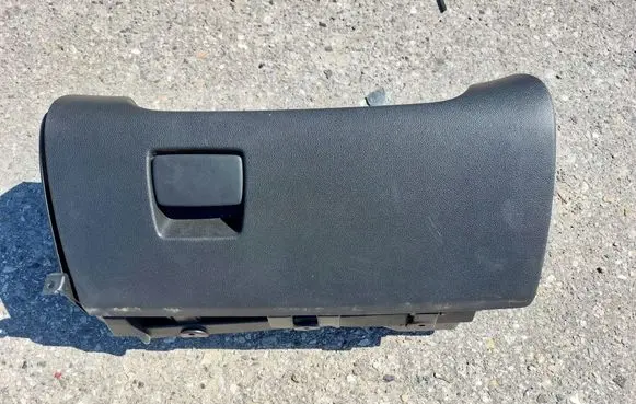 Opel Meriva B Glove box