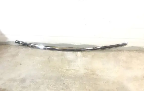 Chrysler Pacifica Front door glass trim molding 68228015AC 68228015AD 68497885AB