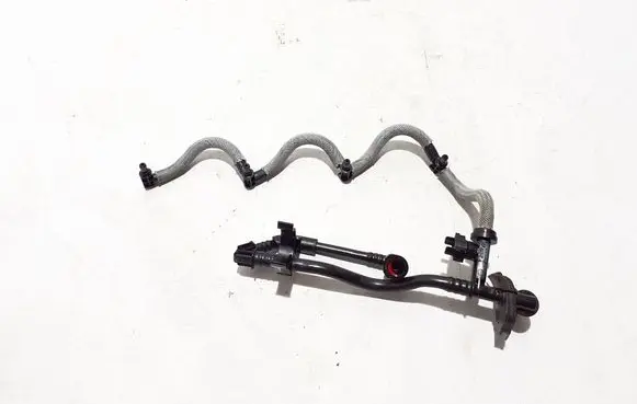 Renault Trafic III (X82) Fuel return line/hose 166711575R