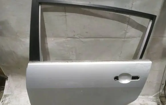 Nissan Tiida C11 Rear door PILKOS