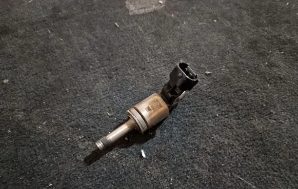 Ford Fusion II Fuel injector CM5EBB