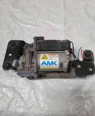 BMW X6 E71 Air suspension compressor/pump 7009010X 608097 08866829