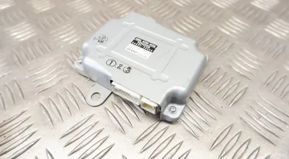 Lexus GS 250 350 300H 450H Battery control module 8989230020