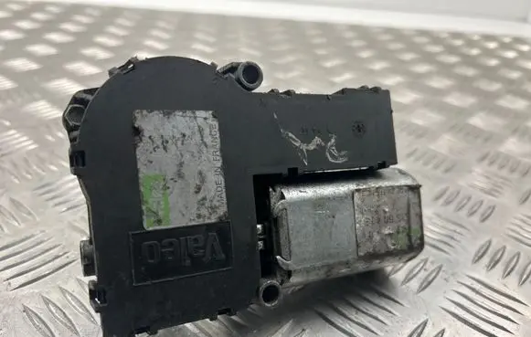 Jeep Cherokee Rear window wiper motor 